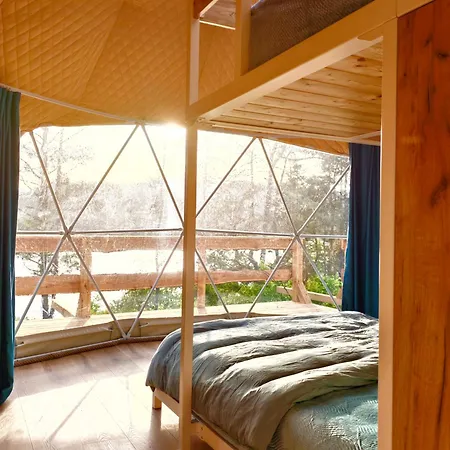 Glamping Trhovky Luxury tent