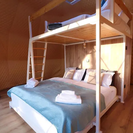 Glamping Trhovky 豪华帐篷