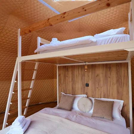 Glamping Trhovky 豪华帐篷 *